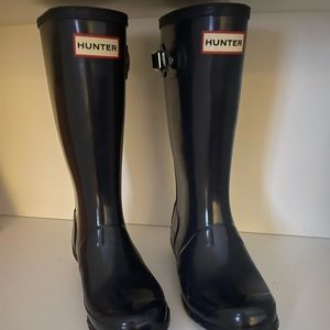 Navy blue hunter boots